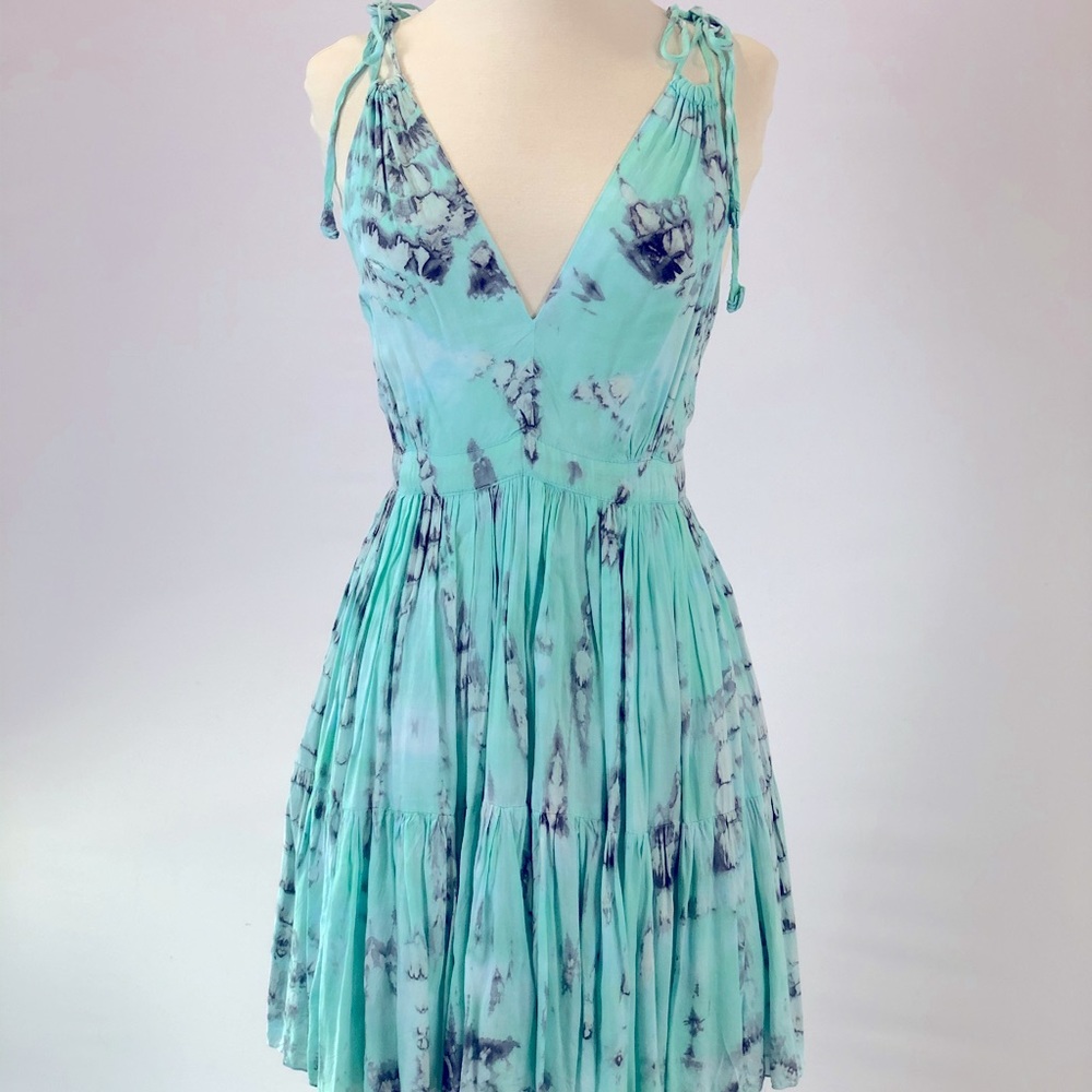 Elegant Tie-Dye Blue Dress